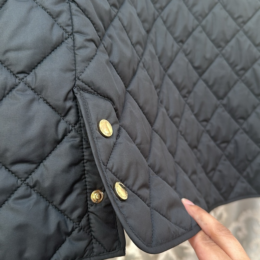 *SOLD* Burberry Quilted Jacket Size Medium - Picture 6 of 10